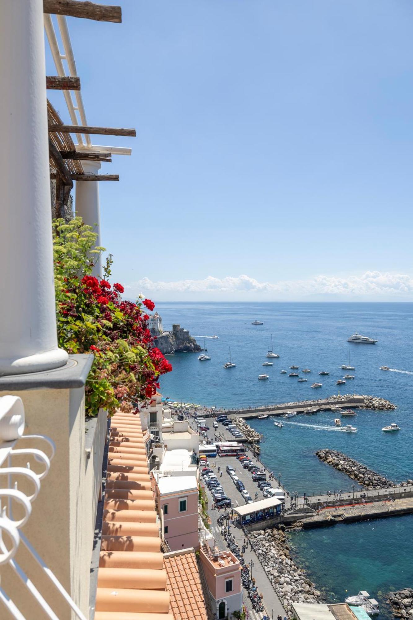 Apartments Amalfi Design Sea View Accessible By 250 Steps Exterior foto