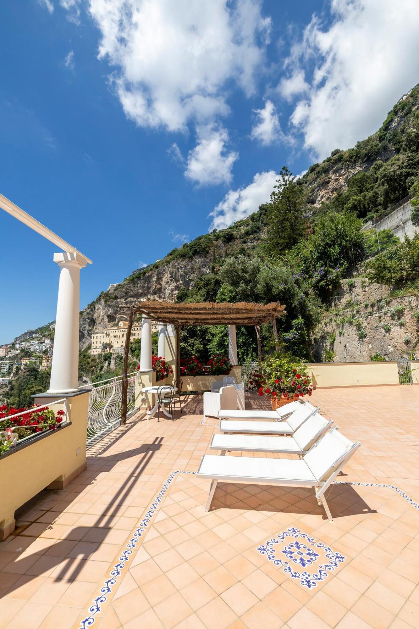 Apartments Amalfi Design Sea View Accessible By 250 Steps Exterior foto